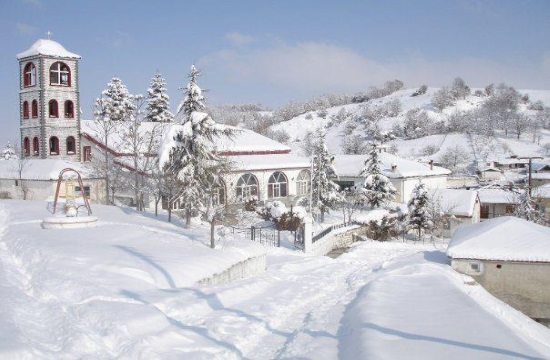 Cold front sweeping across Greece from the west since early on Monday